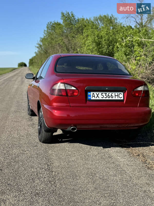 Седан Daewoo Lanos 2008 в Краснограді