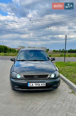 Хетчбек Daewoo Lanos 1998 в 