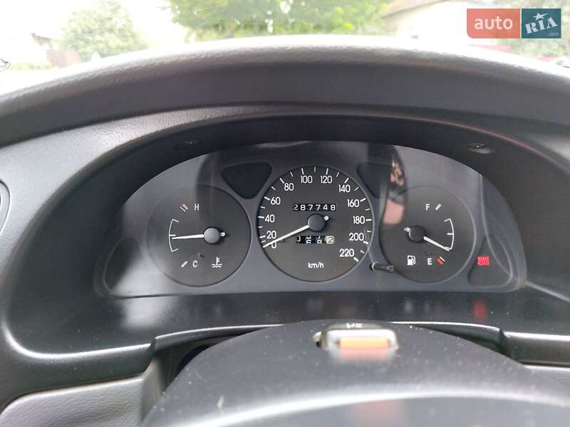 Седан Daewoo Lanos 2006 в Тростянце