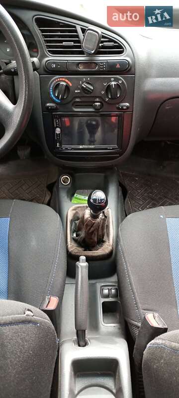 Седан Daewoo Lanos 2004 в Днепре