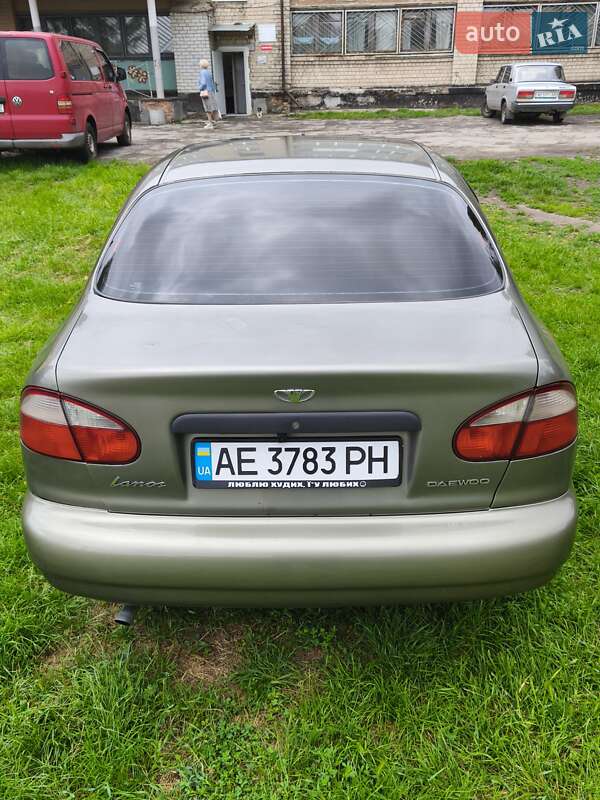 Седан Daewoo Lanos 2004 в Новомосковске
