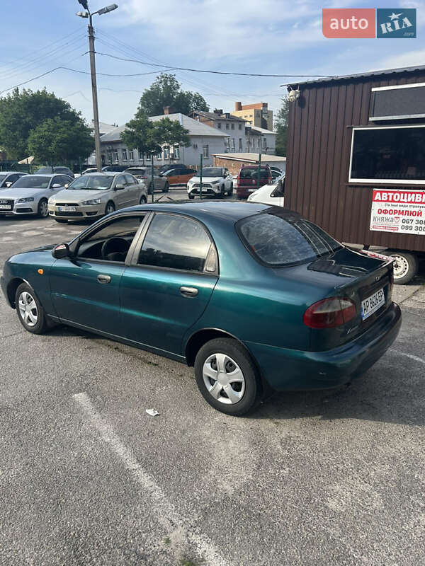 Седан Daewoo Lanos 2004 в Запорожье