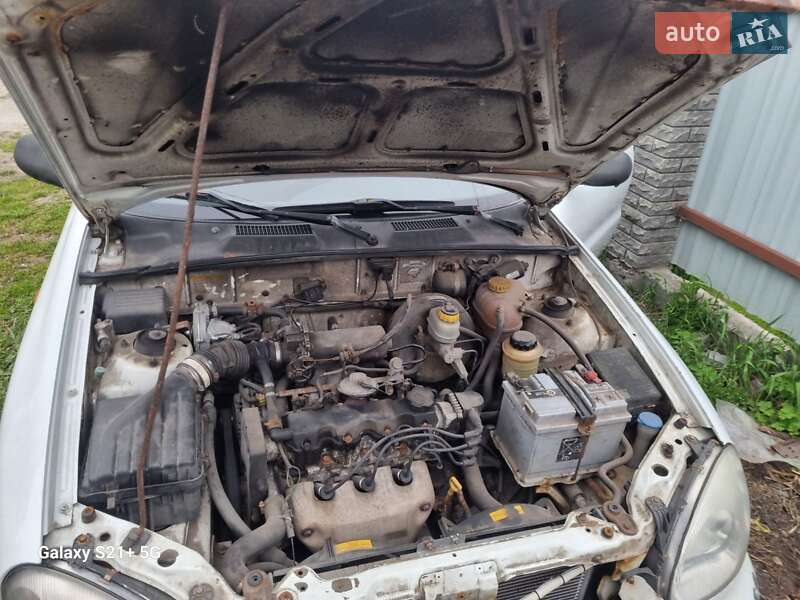Седан Daewoo Lanos 2010 в 