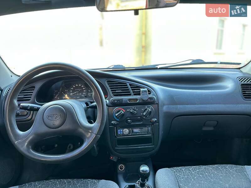 Седан Daewoo Lanos 2003 в Миколаєві