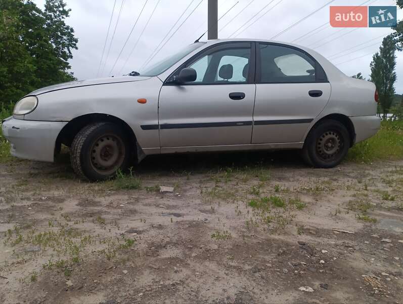 Седан Daewoo Lanos 2004 в Киеве