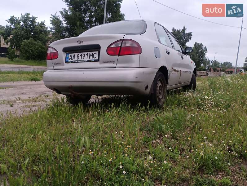 Седан Daewoo Lanos 2004 в Киеве