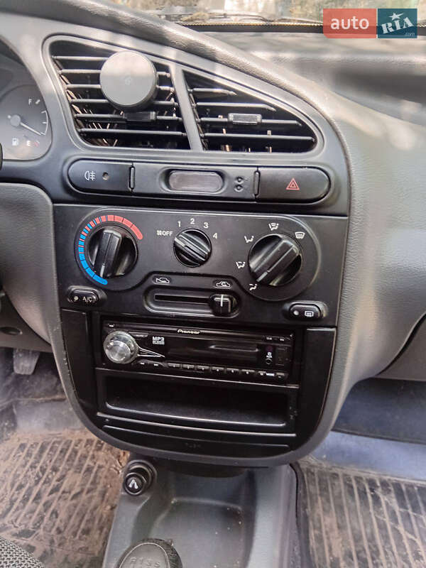 Седан Daewoo Lanos 2006 в Савинцах