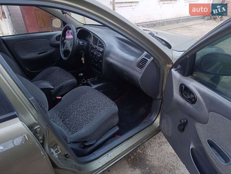 Седан Daewoo Lanos 2005 в Миронівці