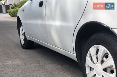 Седан Daewoo Lanos 2011 в 