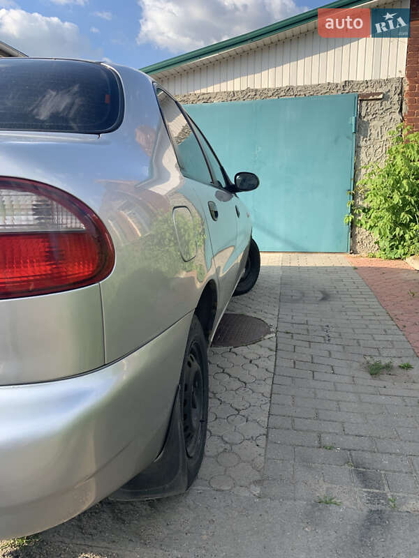 Седан Daewoo Lanos 2004 в Днепре