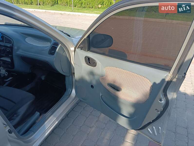 Седан Daewoo Lanos 2006 в Дунаевцах