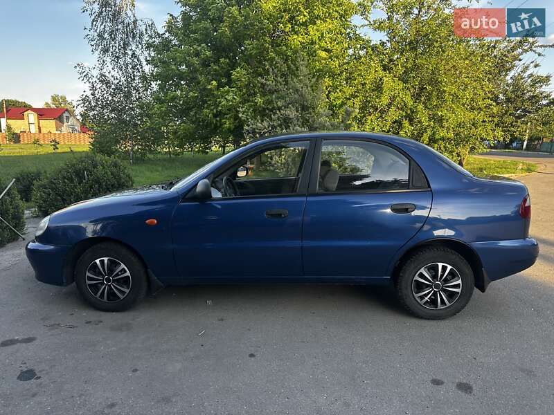 Седан Daewoo Lanos 2010 в 