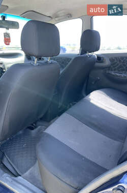 Седан Daewoo Lanos 2002 в 