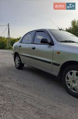 Седан Daewoo Lanos 2004 в 
