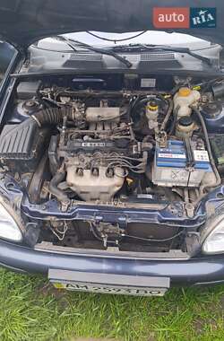 Седан Daewoo Lanos 2004 в 