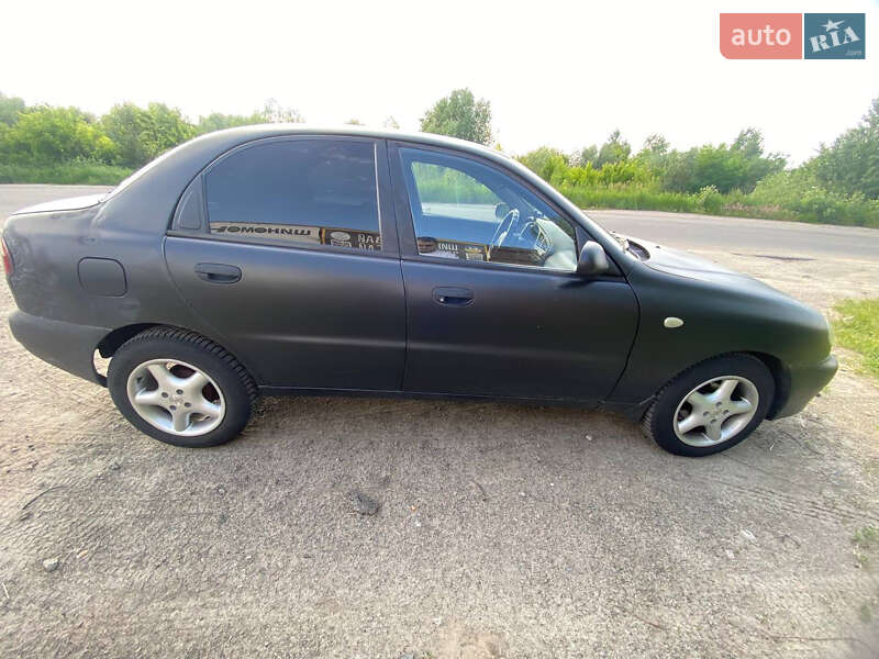 Седан Daewoo Lanos 1999 в Киеве