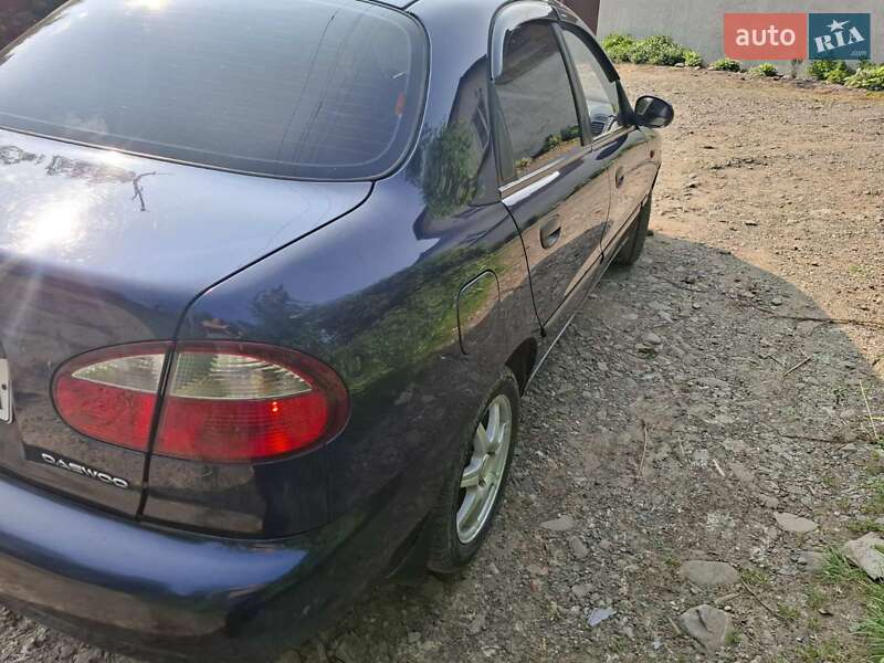 Седан Daewoo Lanos 2003 в Рахові