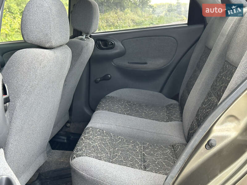 Седан Daewoo Lanos 2005 в Дрогобыче