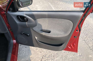 Седан Daewoo Lanos 2005 в Львові
