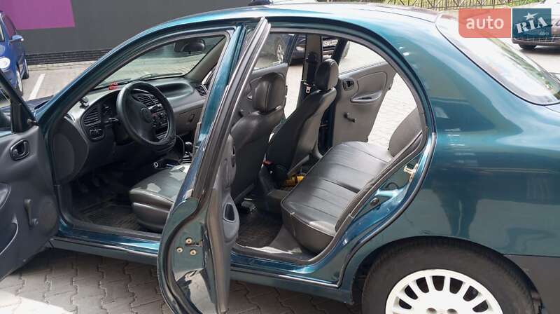 Седан Daewoo Lanos 1998 в Хмельницком