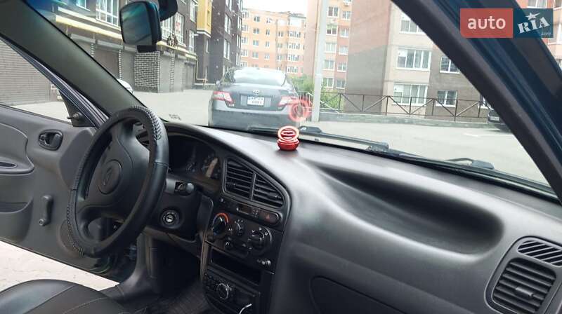 Седан Daewoo Lanos 1998 в Хмельницком