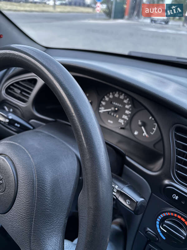 Седан Daewoo Lanos 2009 в Полтаві
