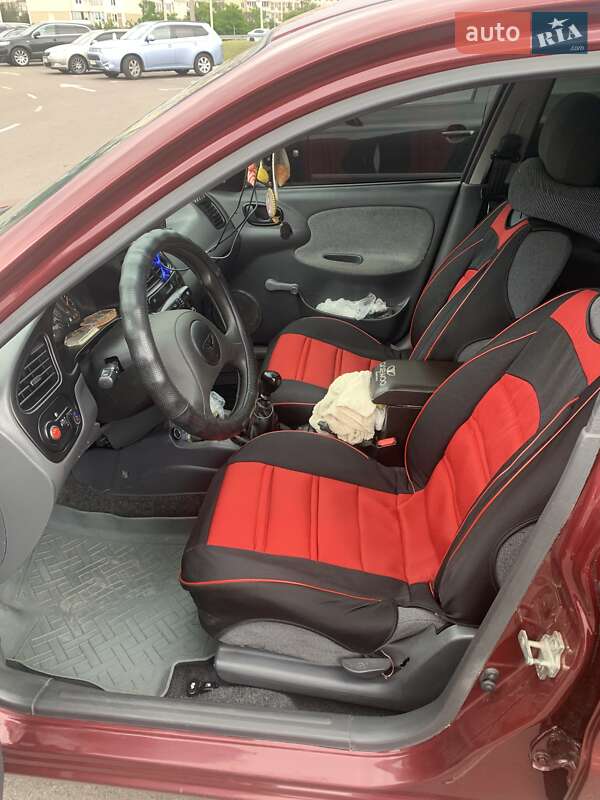 Седан Daewoo Lanos 2008 в Киеве