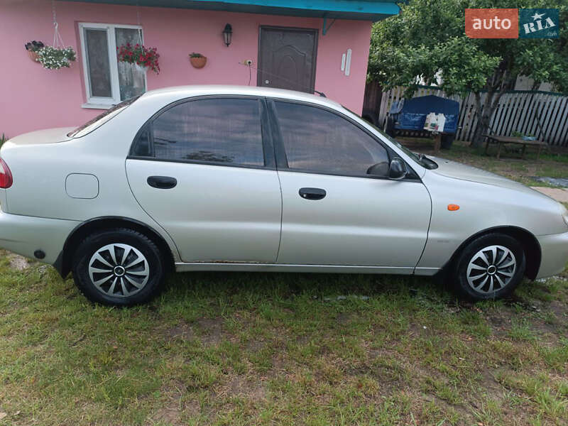 Седан Daewoo Lanos 2006 в Киеве