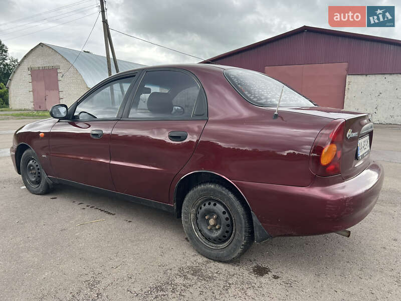 Седан Daewoo Lanos 2009 в Шостке