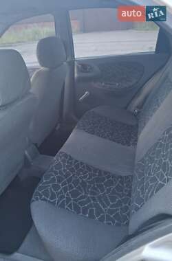 Седан Daewoo Lanos 2002 в Черкассах