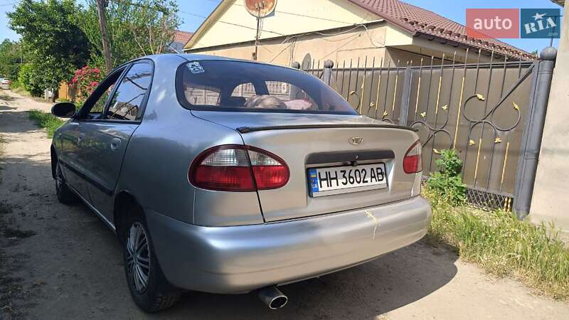 Седан Daewoo Lanos 2003 в Измаиле