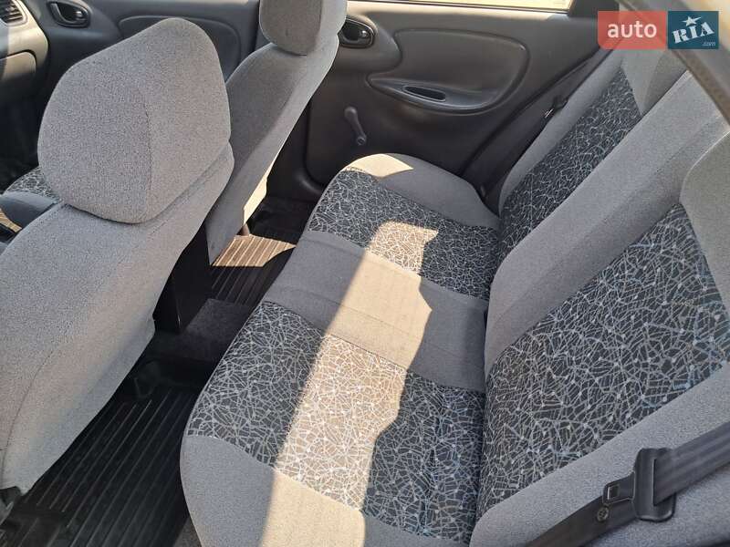 Седан Daewoo Lanos 2008 в Шевченкове
