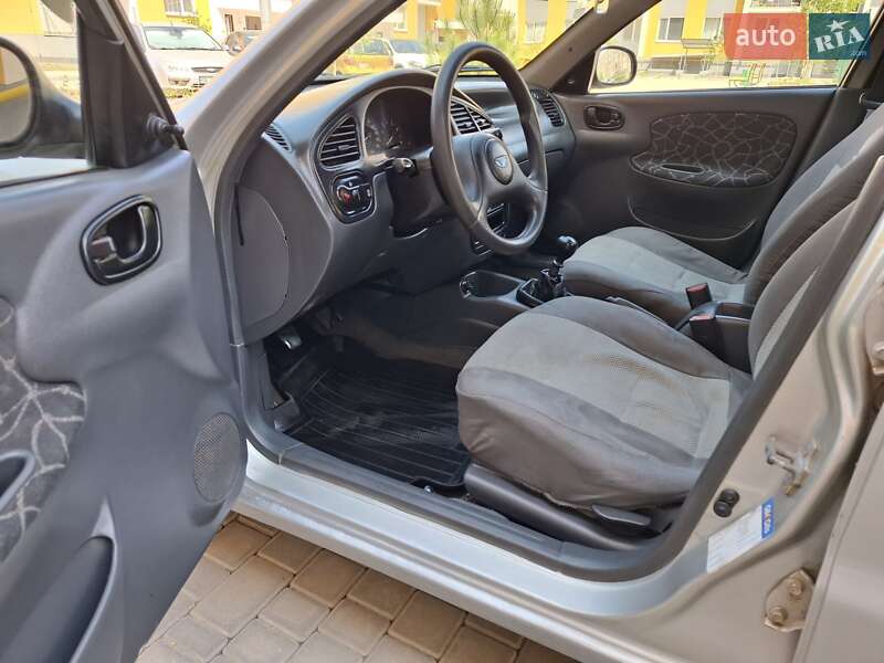 Седан Daewoo Lanos 2002 в Одессе