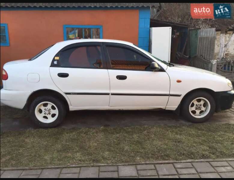 Седан Daewoo Lanos 1998 в Узине