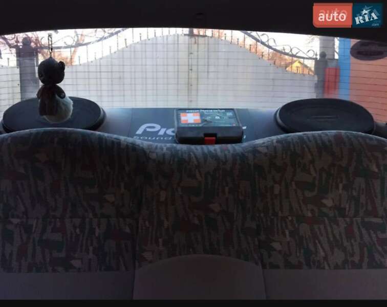 Седан Daewoo Lanos 1998 в Узине