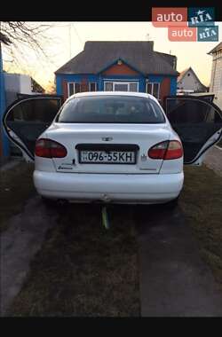 Седан Daewoo Lanos 1998 в Узине