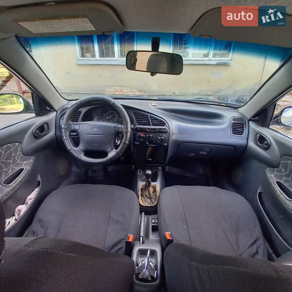 Седан Daewoo Lanos 2003 в Львове