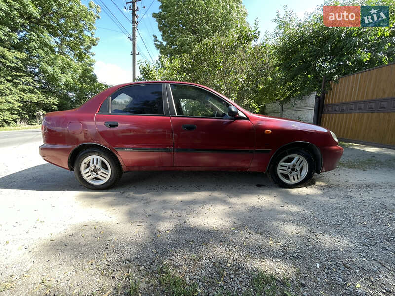 Седан Daewoo Lanos 2002 в Виннице
