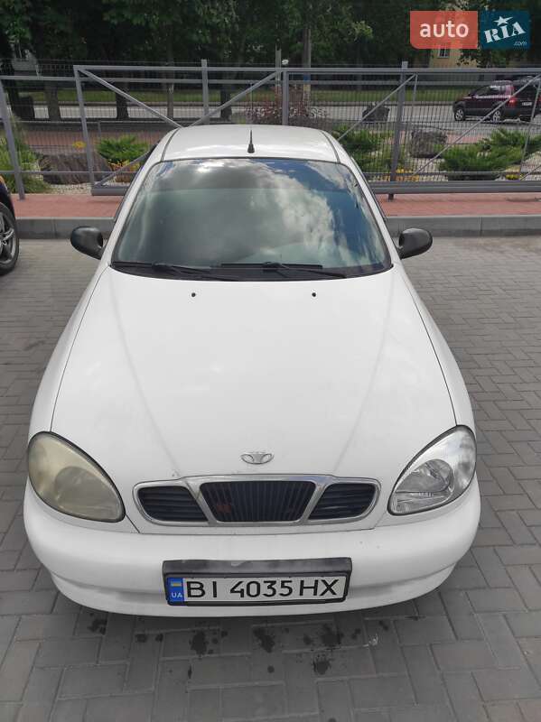 Седан Daewoo Lanos 2003 в Кременчуці