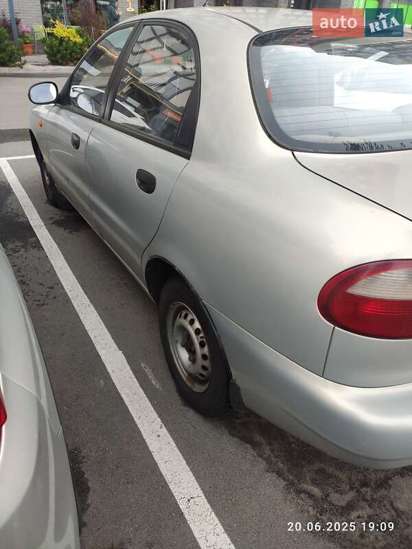 Седан Daewoo Lanos 2008 в Гатне