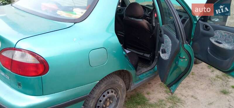 Седан Daewoo Lanos 1998 в Городке