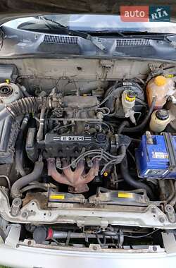 Седан Daewoo Lanos 2005 в Львове