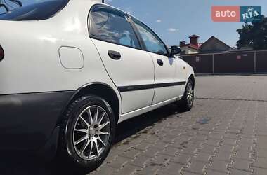 Седан Daewoo Lanos 1998 в 