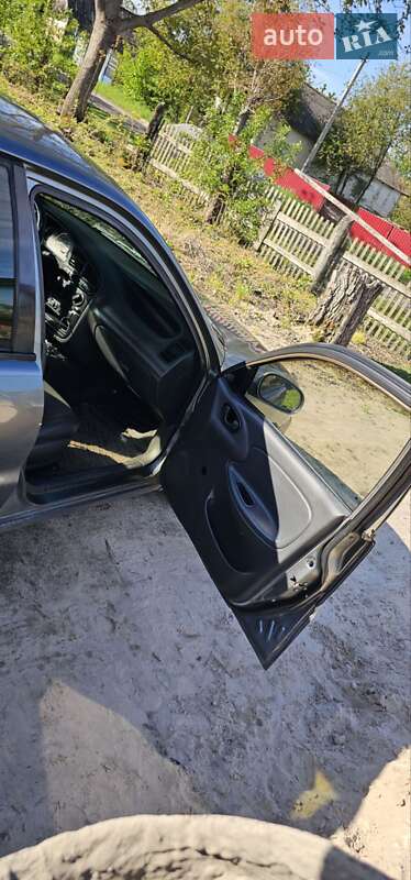 Седан Daewoo Lanos 1998 в Бердичеві