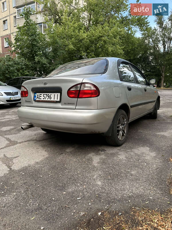 Седан Daewoo Lanos 2004 в Днепре