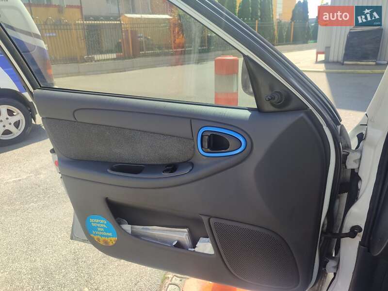 Седан Daewoo Lanos 2011 в Вишневом фото 8 Седан Daewoo Lanos 2011 в Вишневом