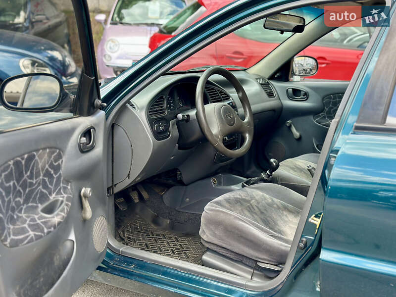 Седан Daewoo Lanos 2004 в Киеве