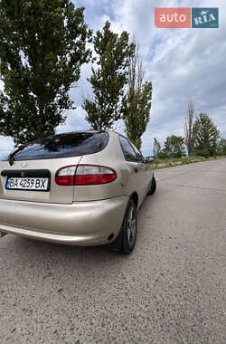 Хэтчбек Daewoo Lanos 2009 в 