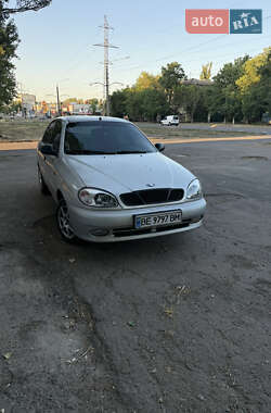 Седан Daewoo Lanos 2004 в Миколаєві