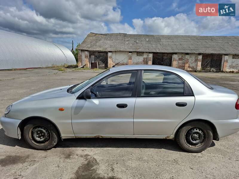 Седан Daewoo Lanos 2009 в Рожище